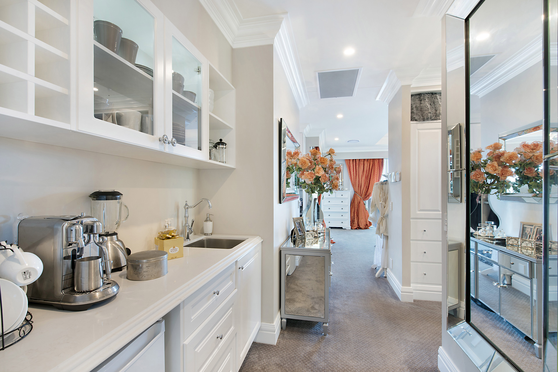 13-Master-Kitchette-Hamptons