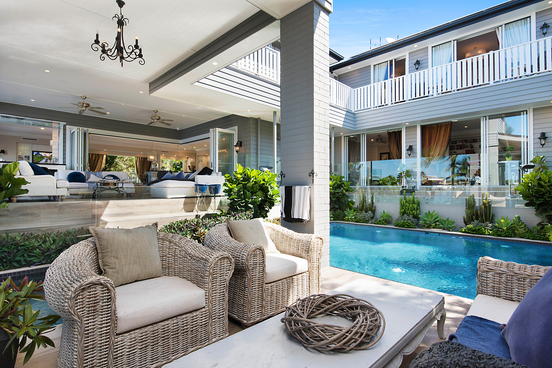 22-Outdoor-Hamptons