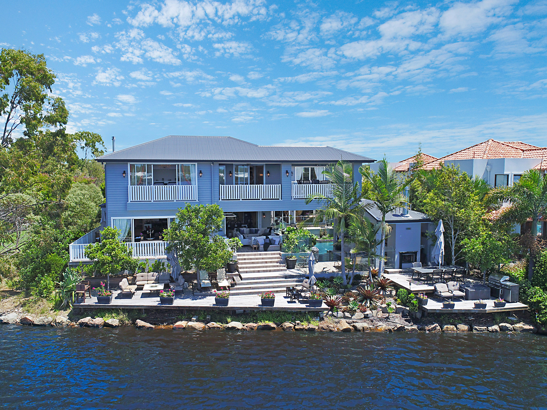 24-Back-House-Hamptons