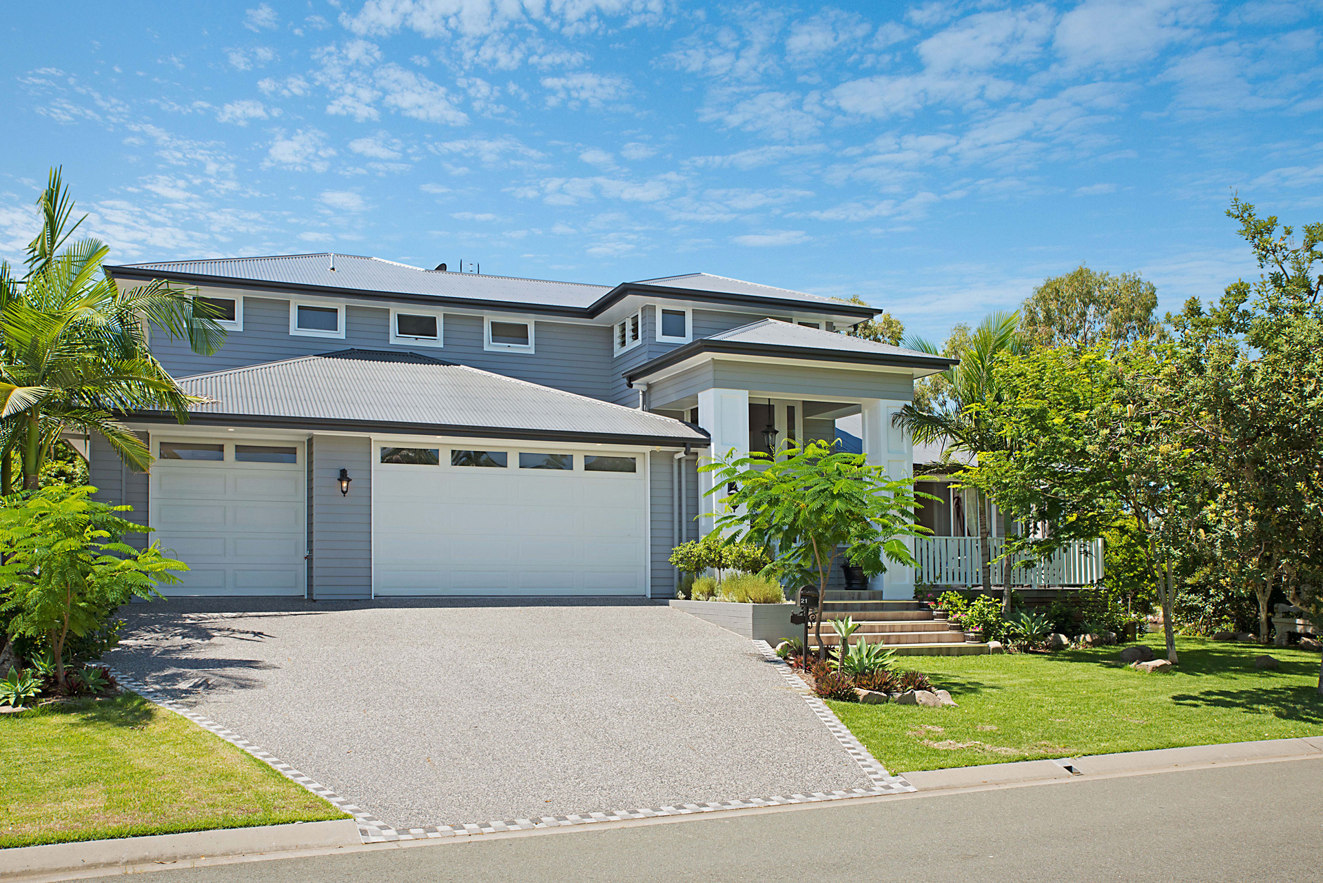 3-Front-Hamptons