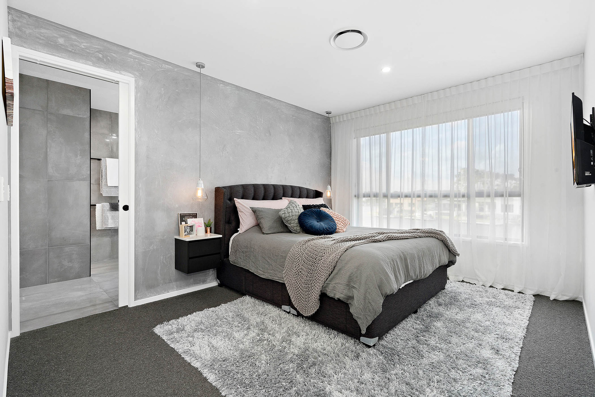 7-MAIN-BEDROOM.-The-Passage