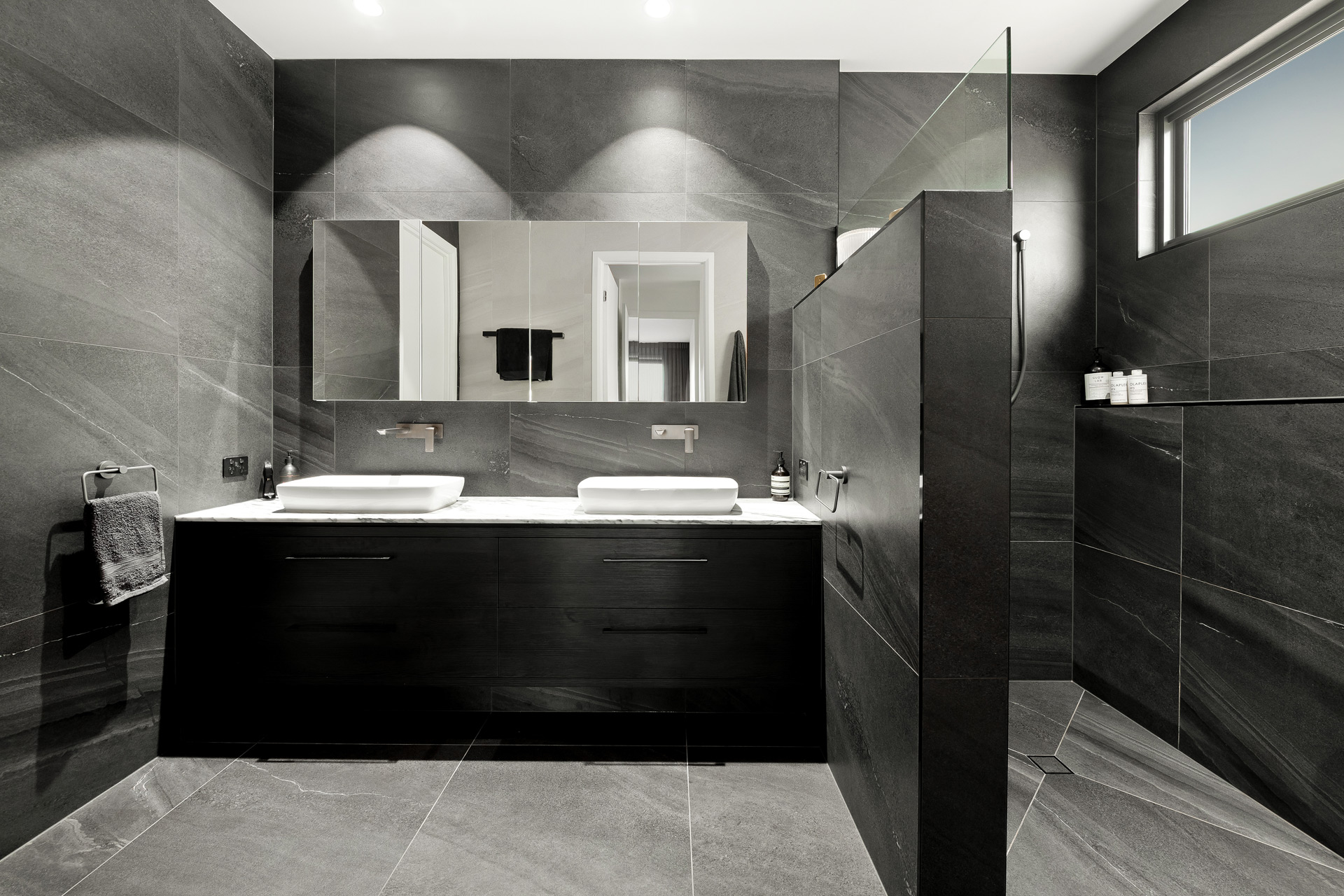 8-Ensuite-North-Point-48